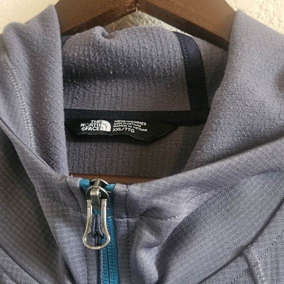 The North Face hooded zip up - Picture 4 of 8